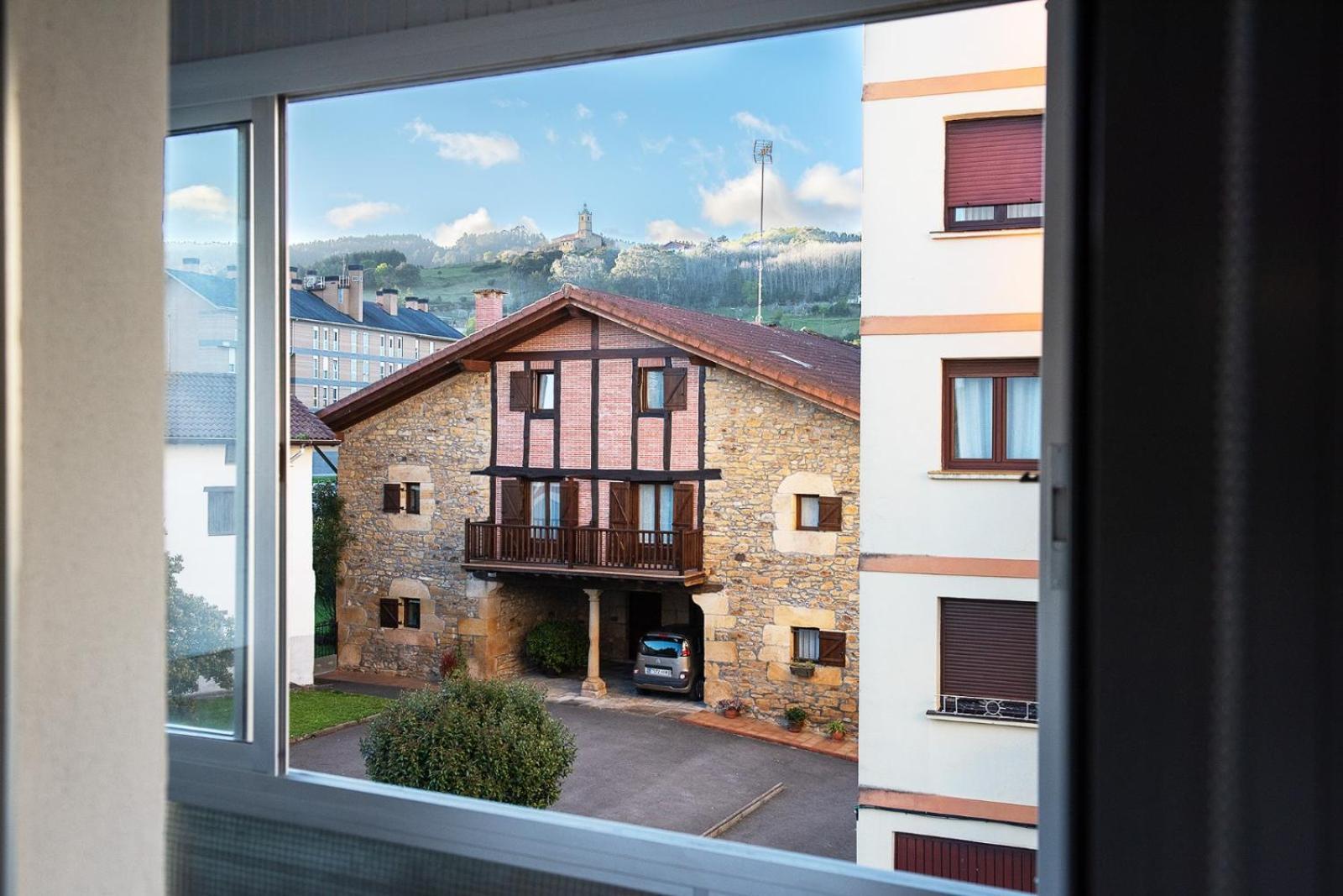 Apartamento Monzubi Etxi Guernica y Luno Exterior foto